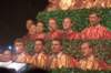 singingchrismastree201165_small.jpg